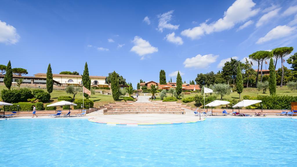 Pian Dei Mucini Resort Il Borgo Massa Marittima Bagian luar foto