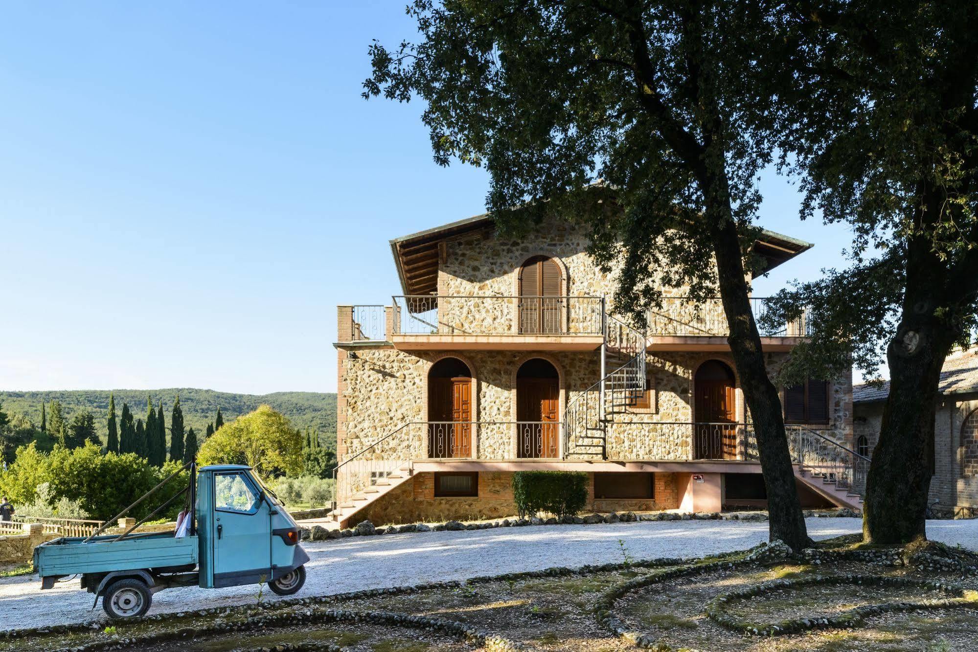 Pian Dei Mucini Resort Il Borgo Massa Marittima Bagian luar foto