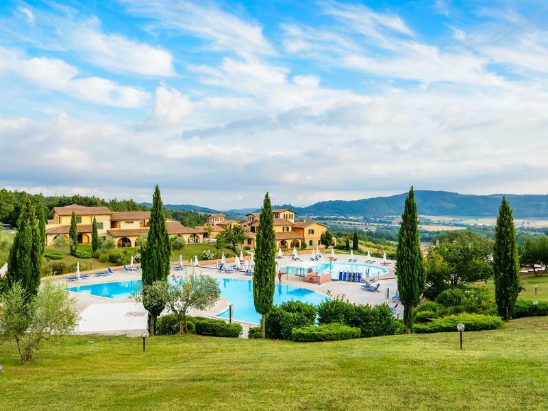Pian Dei Mucini Resort Il Borgo Massa Marittima Bagian luar foto